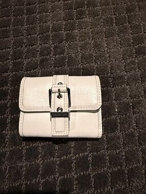 Michael Kris White Leather Buckle Wallet
